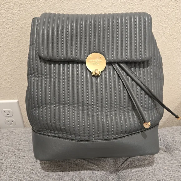 Henri Bendel No 7 Quilted Black Leather Convertible Backpack display picture 1